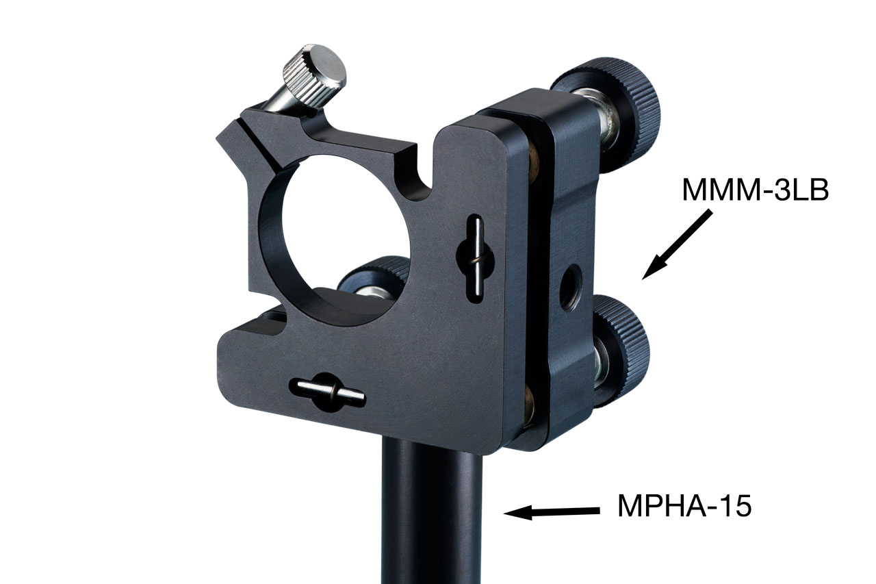 MMM3-LB. Средний юстируемый держатель для оптики зажимной с тремя винтами с круглыми ручками, левый. На дюралевом установочном стержне Ф15 мм